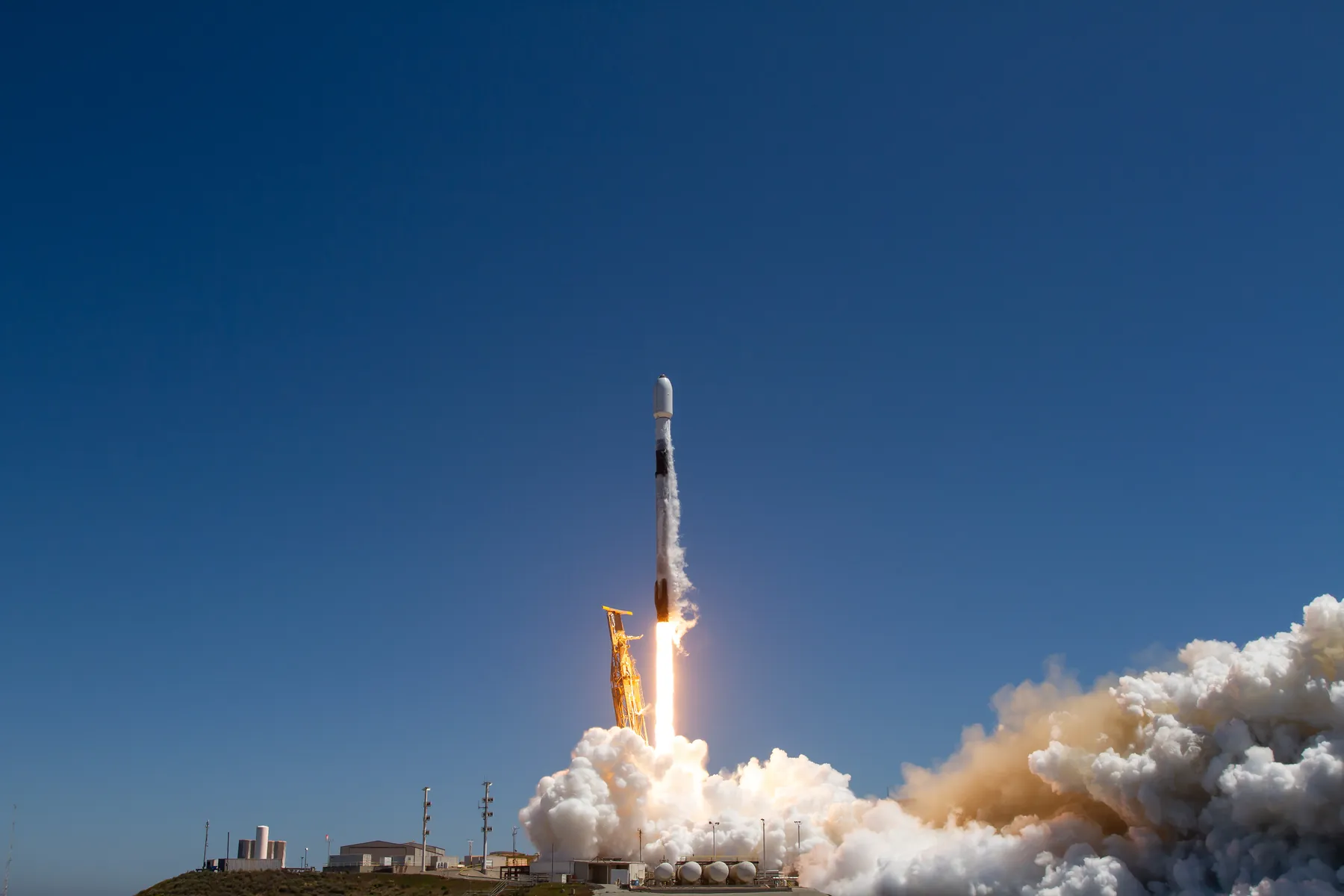 Falcon 9 launching Transporter-11 with Deimos aboard