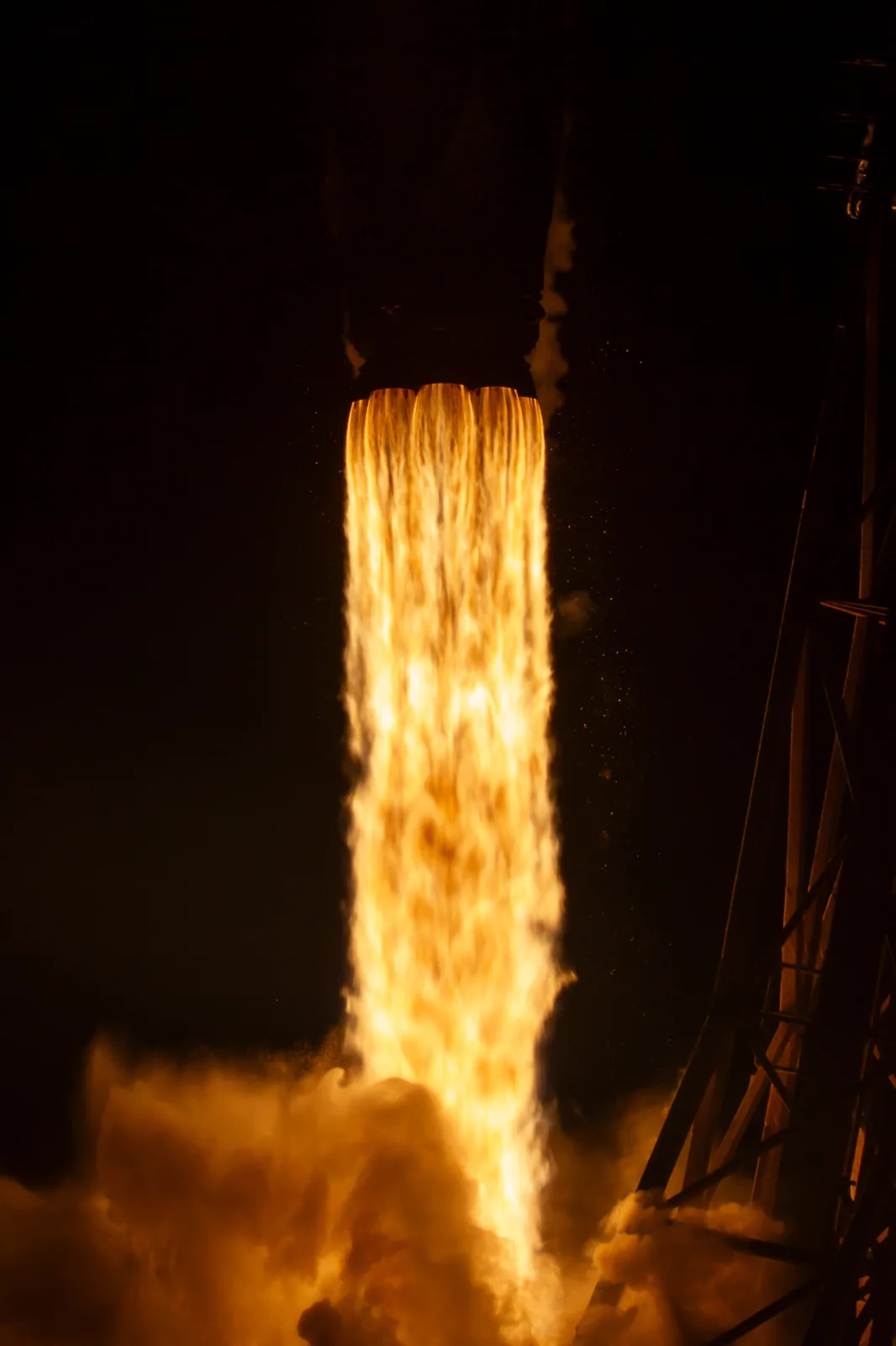 Merlin engines at liftoff