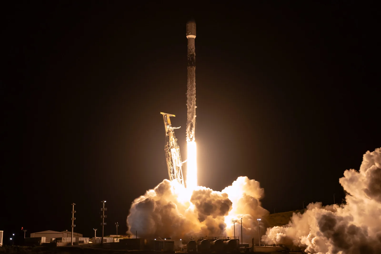 Transporter-16 liftoff