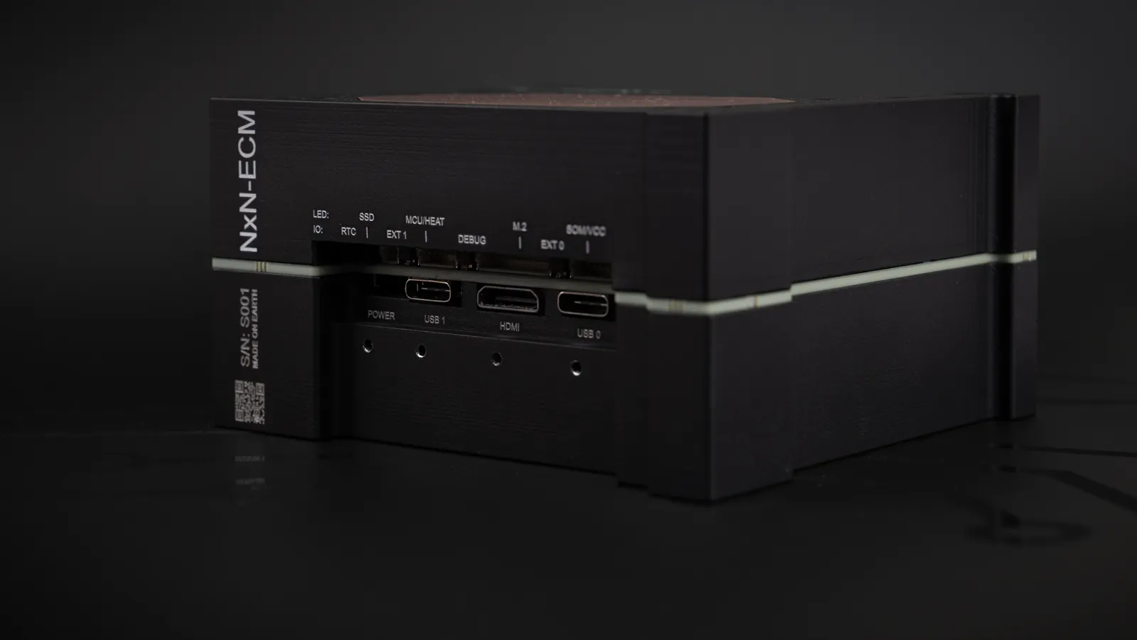 NxN-ECM enclosure front with lockable I/O plate