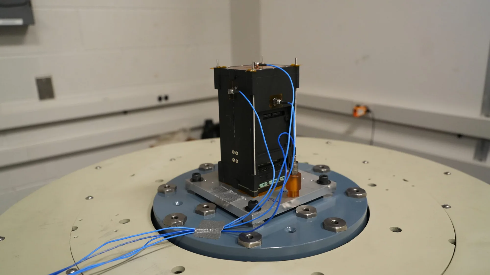 Module on the TVAC platen